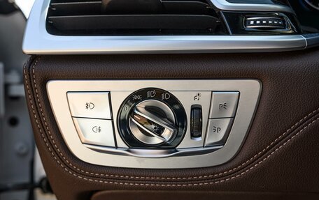 BMW 7 серия, 2017 год, 3 950 000 рублей, 29 фотография