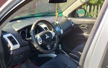 Mitsubishi Outlander III рестайлинг 3, 2010 год, 1 250 000 рублей, 7 фотография