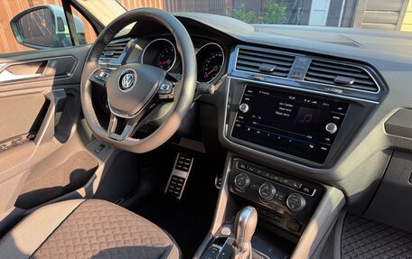 Volkswagen Tiguan II, 2018 год, 2 450 000 рублей, 10 фотография