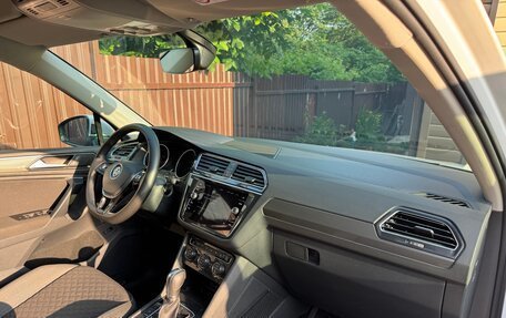 Volkswagen Tiguan II, 2018 год, 2 450 000 рублей, 9 фотография