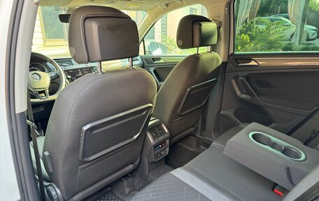 Volkswagen Tiguan II, 2018 год, 2 450 000 рублей, 12 фотография