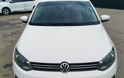 Volkswagen Polo VI (EU Market), 2012 год, 700 000 рублей, 1 фотография