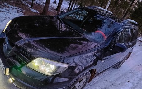 Mitsubishi Outlander III рестайлинг 3, 2007 год, 650 000 рублей, 1 фотография