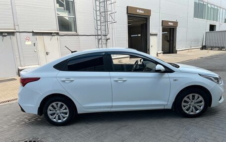 Hyundai Solaris II рестайлинг, 2017 год, 1 250 000 рублей, 4 фотография