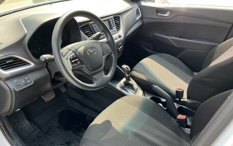 Hyundai Solaris II рестайлинг, 2017 год, 1 250 000 рублей, 10 фотография