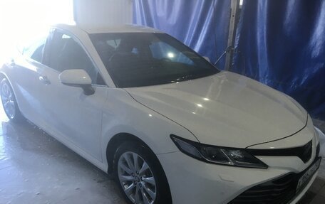 Toyota Camry, 2018 год, 3 800 000 рублей, 6 фотография
