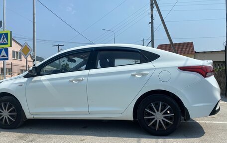 Hyundai Solaris II рестайлинг, 2018 год, 710 000 рублей, 4 фотография