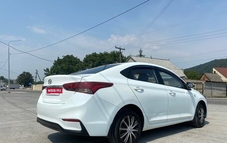 Hyundai Solaris II рестайлинг, 2018 год, 710 000 рублей, 2 фотография