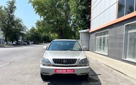 Lexus RX IV рестайлинг, 1998 год, 650 000 рублей, 15 фотография