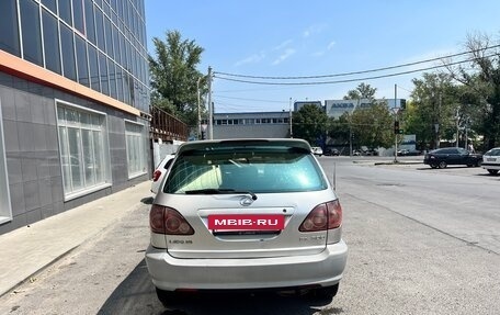 Lexus RX IV рестайлинг, 1998 год, 650 000 рублей, 13 фотография