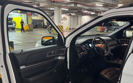 Ford Explorer VI, 2017 год, 2 870 000 рублей, 10 фотография