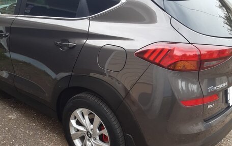 Hyundai Tucson III, 2019 год, 2 300 000 рублей, 3 фотография