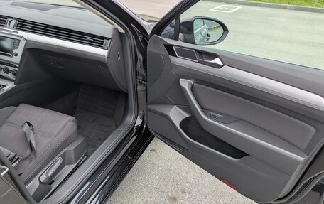 Volkswagen Passat B8 рестайлинг, 2016 год, 1 920 000 рублей, 10 фотография
