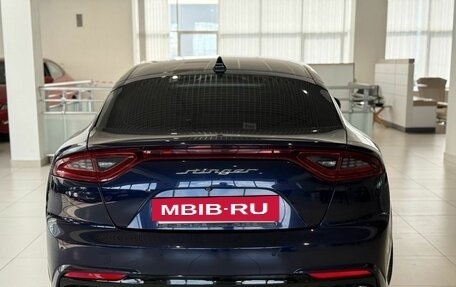 KIA Stinger I, 2018 год, 2 300 000 рублей, 8 фотография