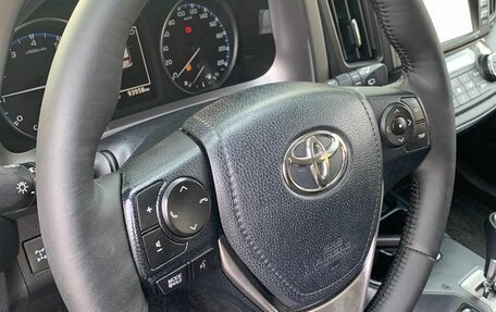 Toyota RAV4, 2019 год, 2 740 000 рублей, 14 фотография
