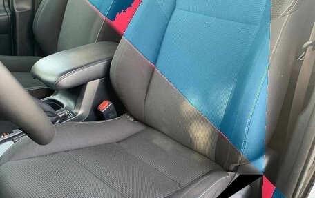 Toyota RAV4, 2019 год, 2 740 000 рублей, 15 фотография
