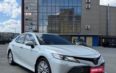 Toyota Camry, 2018 год, 2 600 000 рублей, 1 фотография