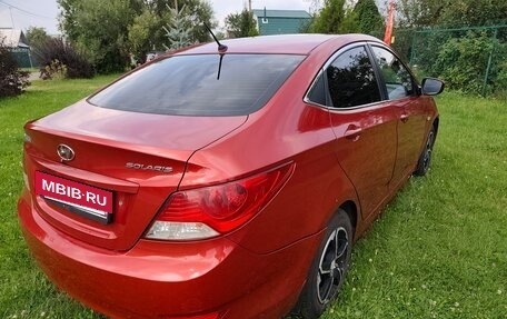 Hyundai Solaris II рестайлинг, 2012 год, 870 000 рублей, 5 фотография