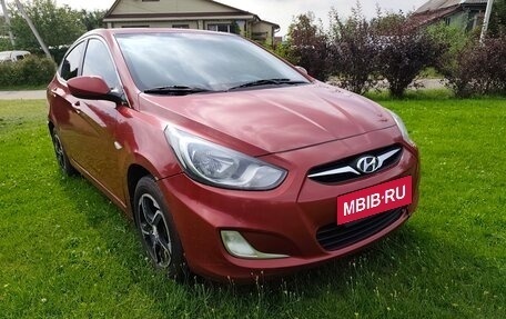 Hyundai Solaris II рестайлинг, 2012 год, 870 000 рублей, 3 фотография