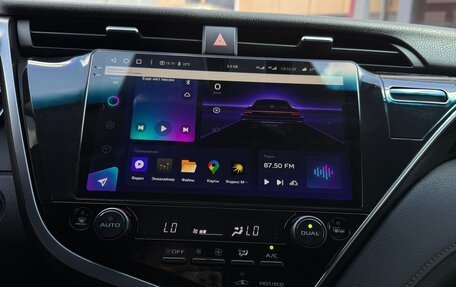 Toyota Camry, 2018 год, 2 600 000 рублей, 18 фотография