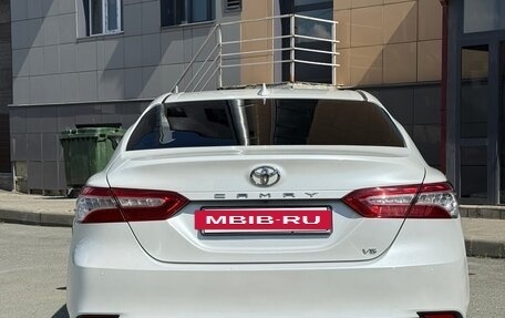 Toyota Camry, 2018 год, 2 600 000 рублей, 25 фотография