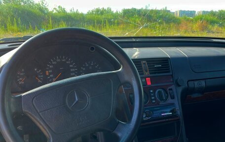 Mercedes-Benz C-Класс, 1993 год, 175 000 рублей, 2 фотография