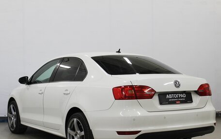Volkswagen Jetta VI, 2011 год, 850 000 рублей, 6 фотография