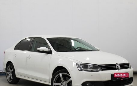 Volkswagen Jetta VI, 2011 год, 850 000 рублей, 3 фотография