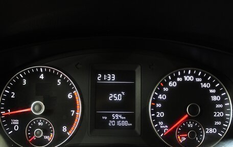 Volkswagen Jetta VI, 2011 год, 850 000 рублей, 11 фотография