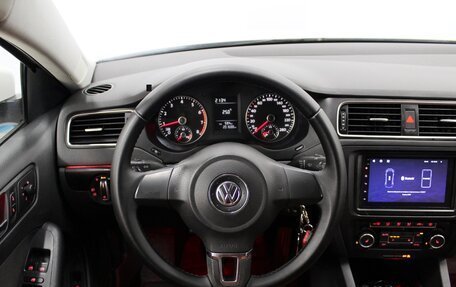 Volkswagen Jetta VI, 2011 год, 850 000 рублей, 8 фотография