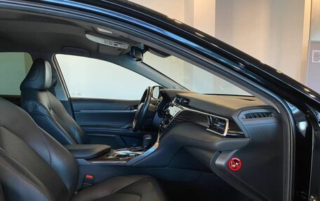 Toyota Camry, 2018 год, 2 440 000 рублей, 25 фотография
