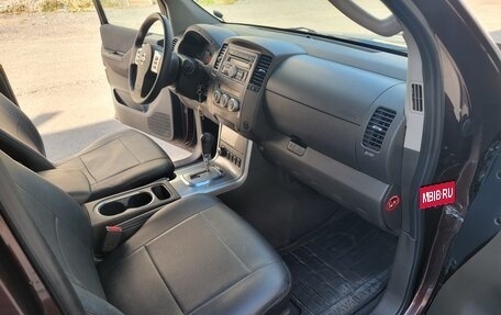 Nissan Navara (Frontier), 2010 год, 1 350 000 рублей, 10 фотография