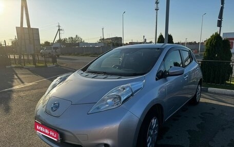 Nissan Leaf I, 2017 год, 950 000 рублей, 1 фотография