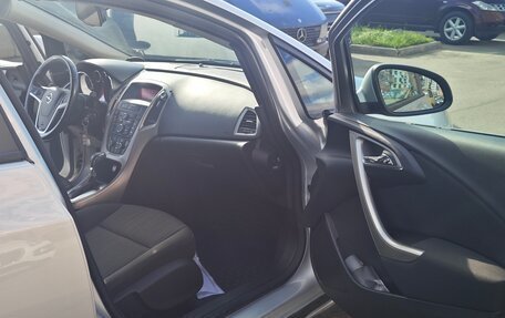 Opel Astra J, 2011 год, 750 000 рублей, 6 фотография