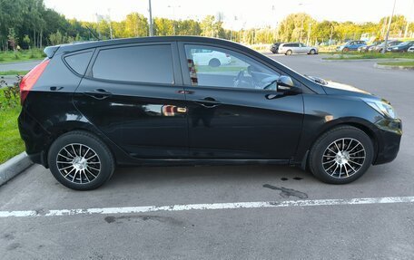Hyundai Solaris II рестайлинг, 2012 год, 820 000 рублей, 4 фотография