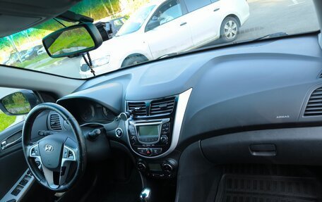 Hyundai Solaris II рестайлинг, 2012 год, 820 000 рублей, 5 фотография