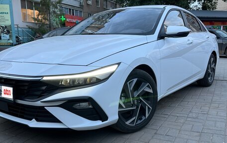 Hyundai Elantra, 2023 год, 2 190 000 рублей, 2 фотография