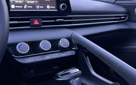 Hyundai Elantra, 2023 год, 2 190 000 рублей, 12 фотография
