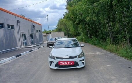 KIA Rio IV, 2018 год, 750 000 рублей, 2 фотография