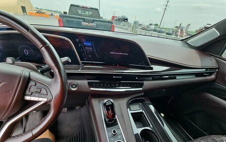 Cadillac Escalade V, 2022 год, 8 100 000 рублей, 12 фотография