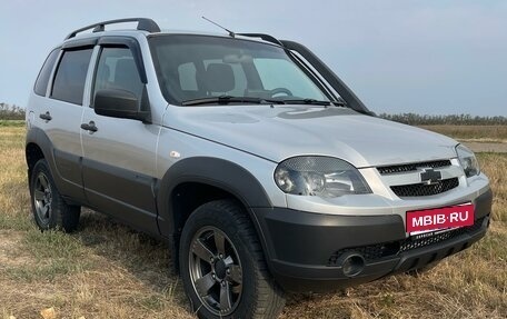 Chevrolet Niva I рестайлинг, 2019 год, 920 000 рублей, 1 фотография