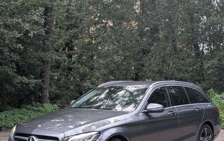 Mercedes-Benz C-Класс, 2018 год, 2 450 000 рублей, 3 фотография
