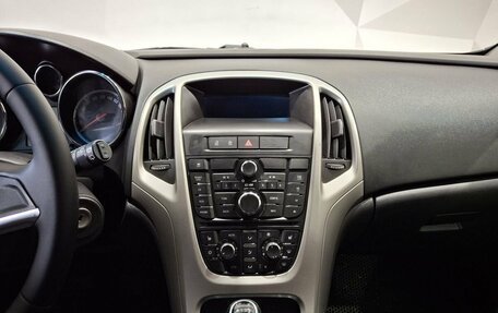 Opel Astra J, 2011 год, 810 000 рублей, 13 фотография