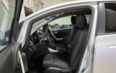 Opel Astra J, 2011 год, 810 000 рублей, 16 фотография