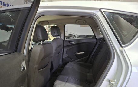 Opel Astra J, 2011 год, 810 000 рублей, 25 фотография