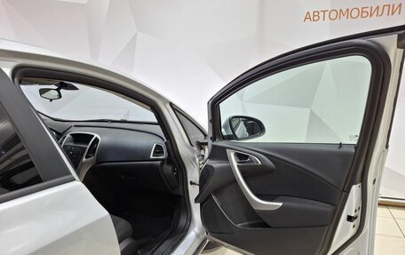 Opel Astra J, 2011 год, 810 000 рублей, 27 фотография