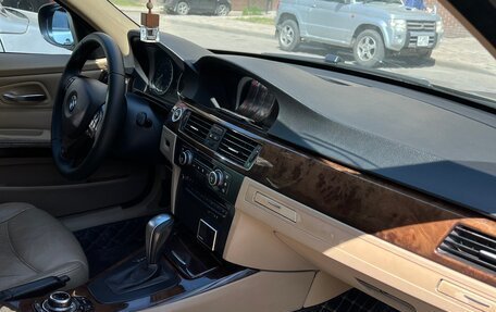 BMW 3 серия, 2008 год, 1 350 000 рублей, 16 фотография