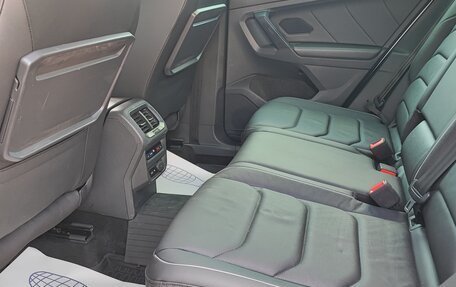 Volkswagen Tiguan II, 2019 год, 2 450 000 рублей, 14 фотография