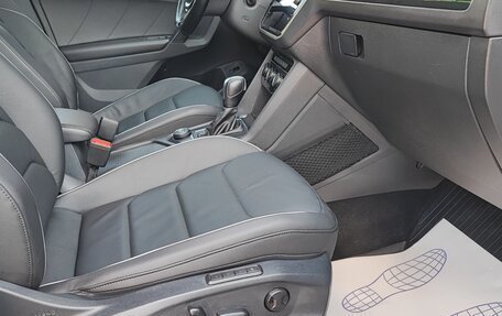 Volkswagen Tiguan II, 2019 год, 2 450 000 рублей, 12 фотография