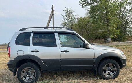 Chevrolet Niva I рестайлинг, 2019 год, 920 000 рублей, 2 фотография